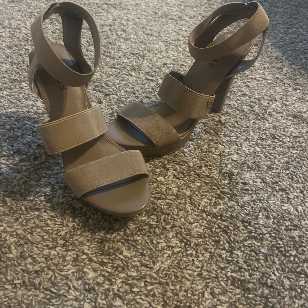 Guess Sandal Heels Size 6.5